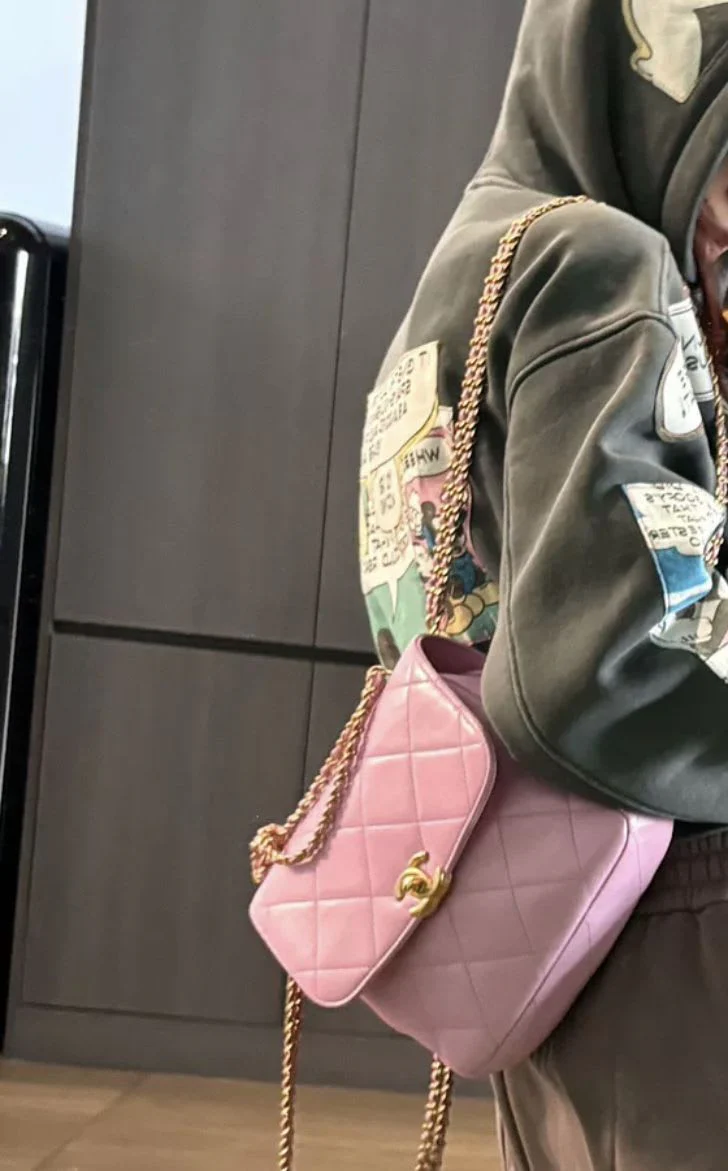 Chanel 23 pink backpack gold hardware - Image 5