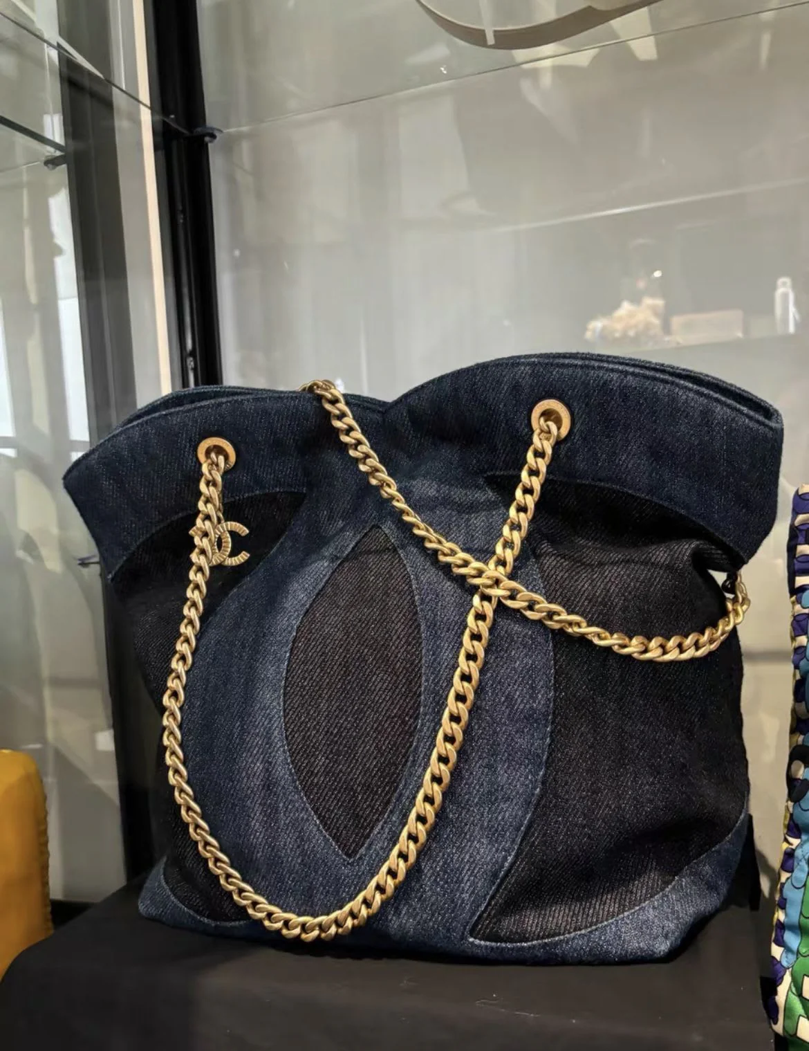 Chanel23p denim double-sided Tote bag - Image 3
