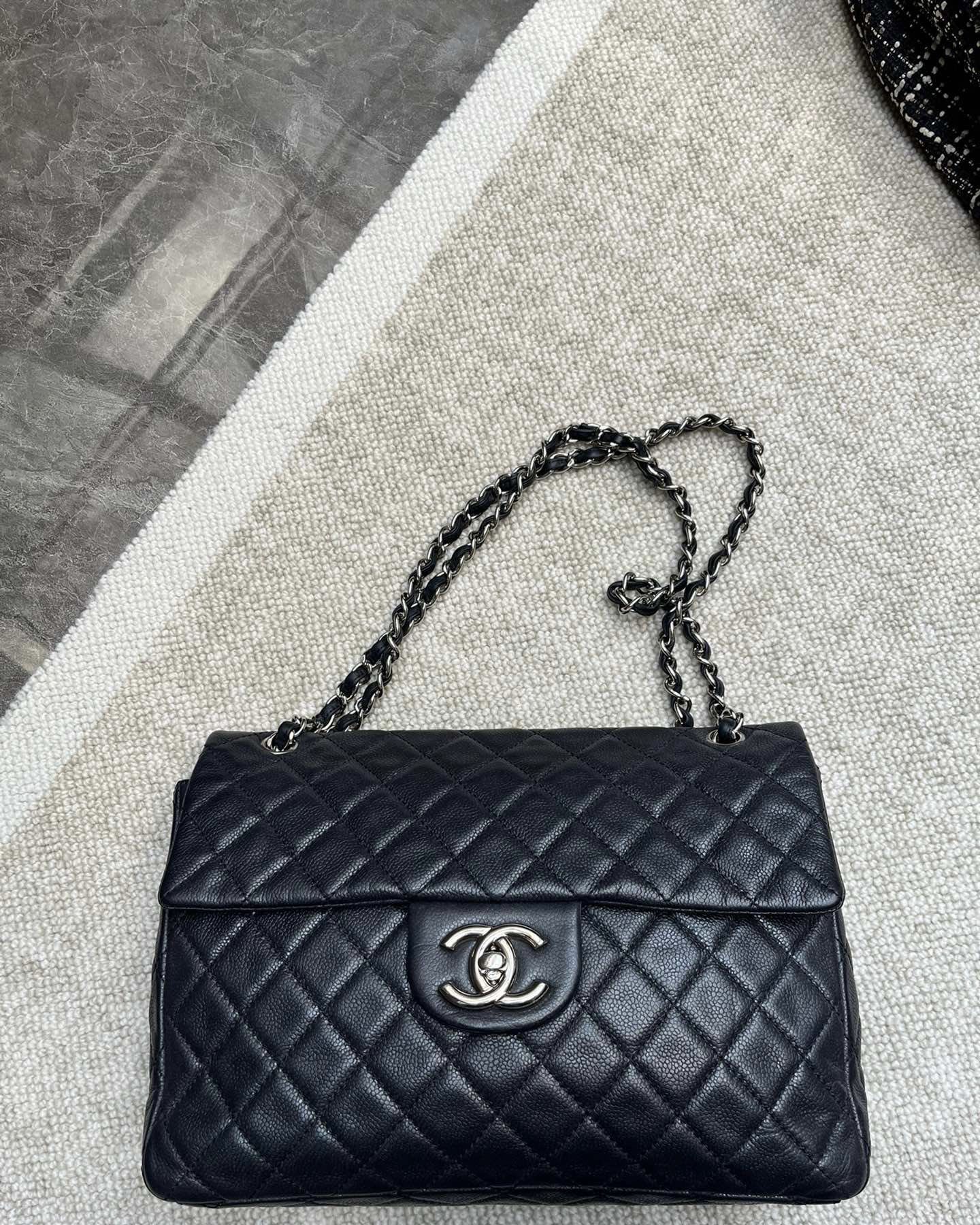 Chanel Black Silver Caviar Airport Bag - Image 2