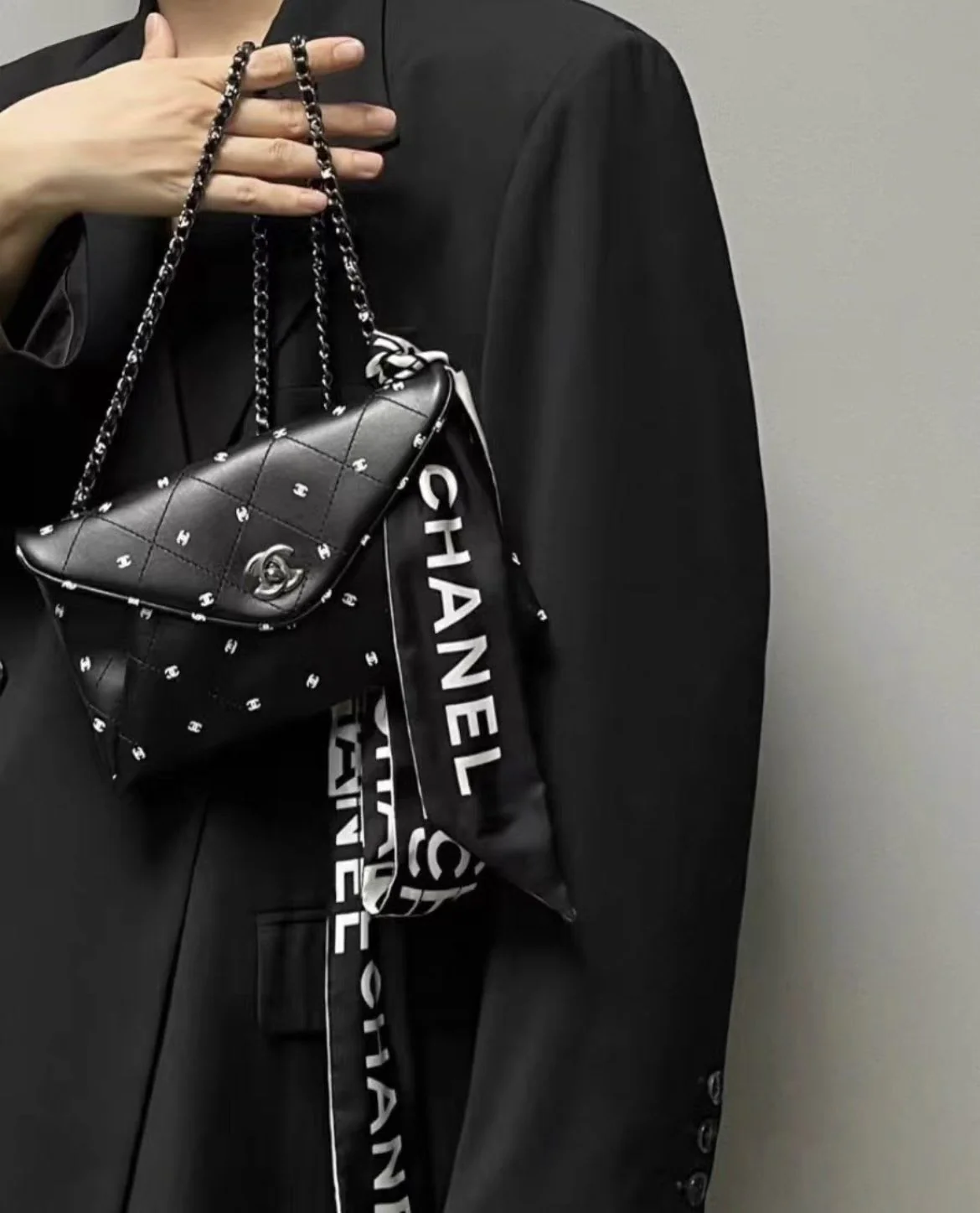 Chanel22 black logo envelope bag - Image 5