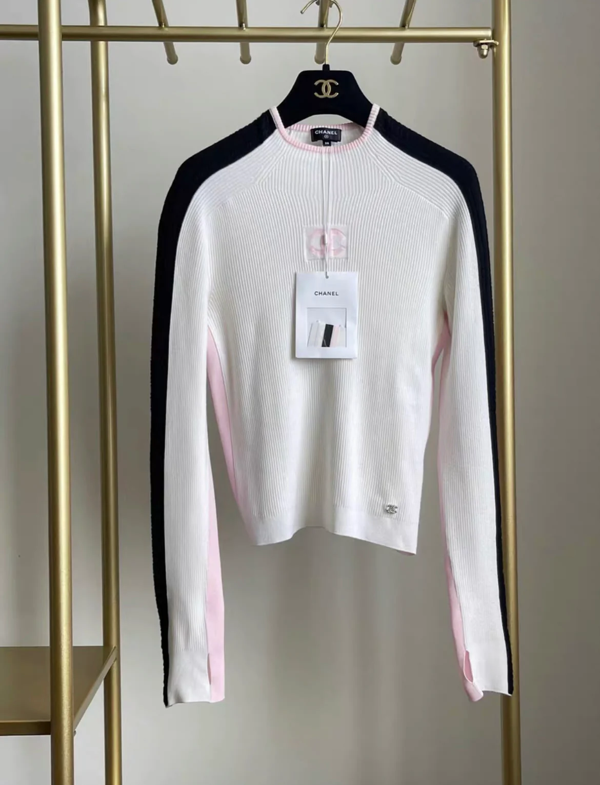Chanel 2023 Coco neige 23n ski series white cashmere top fr38 with tag