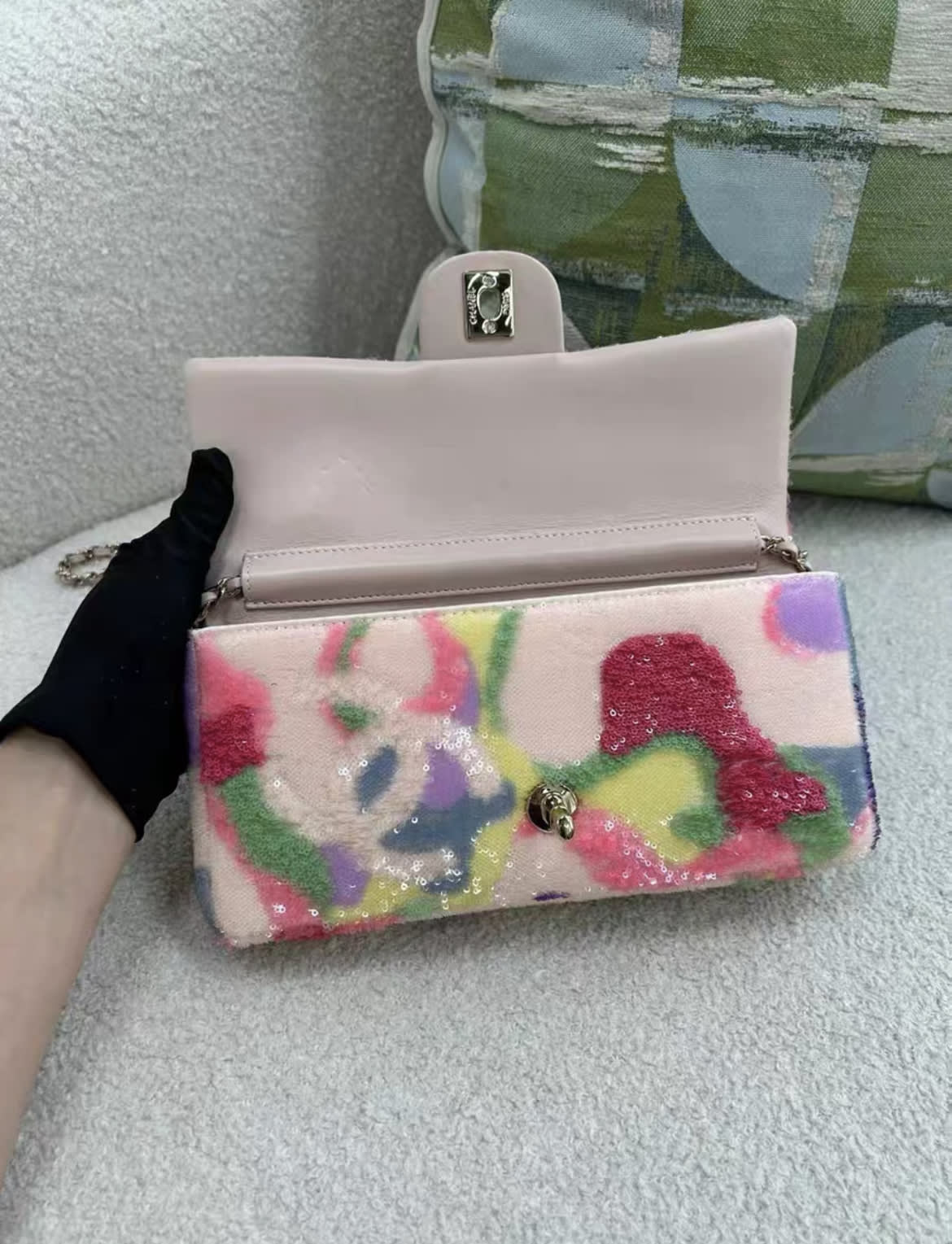Rare Chanel 21s cf limited sequin baguette bag - Image 3