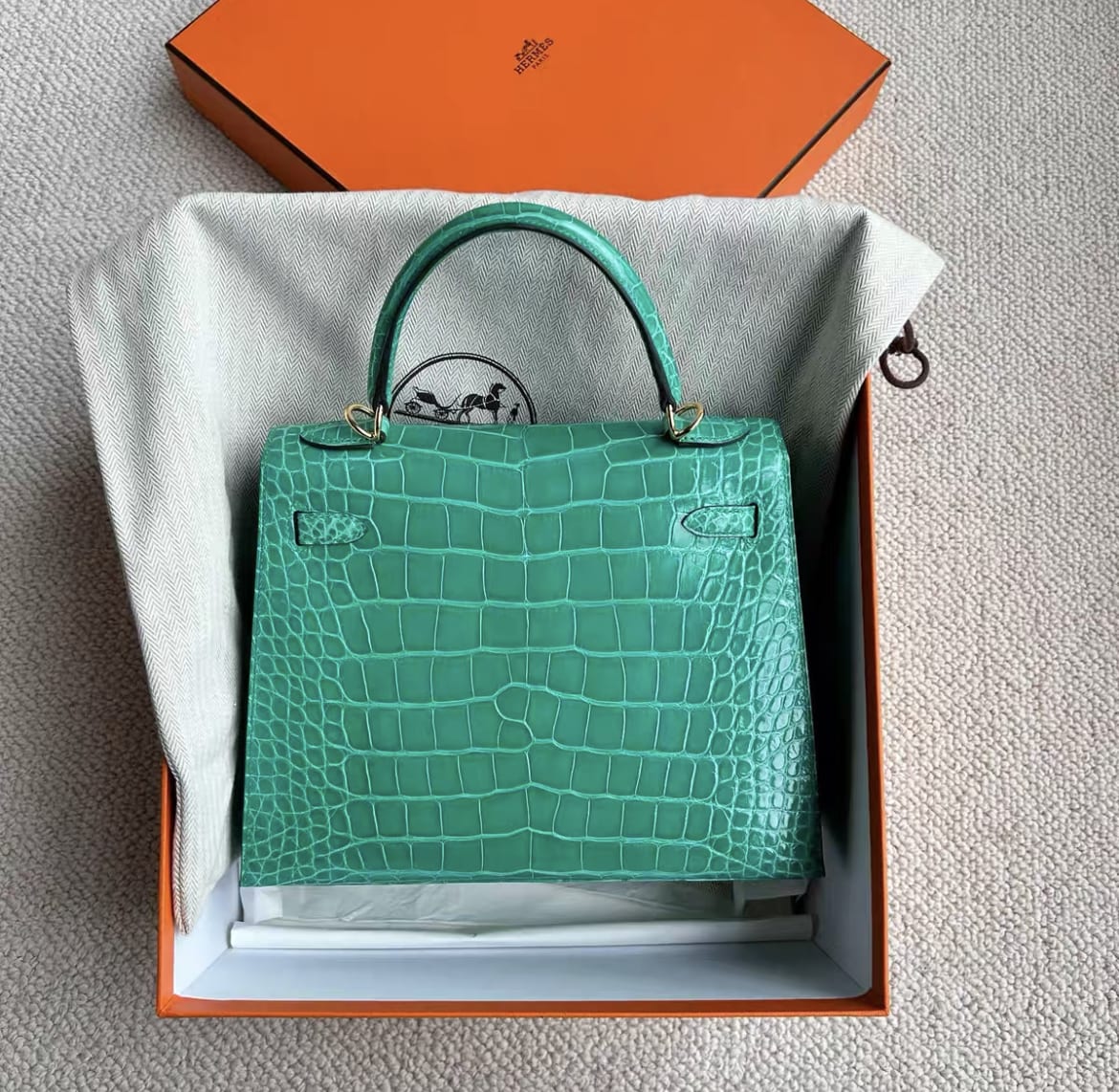 Hermes Kelly 25 imperial green shiny alligator gold hardware - Image 2