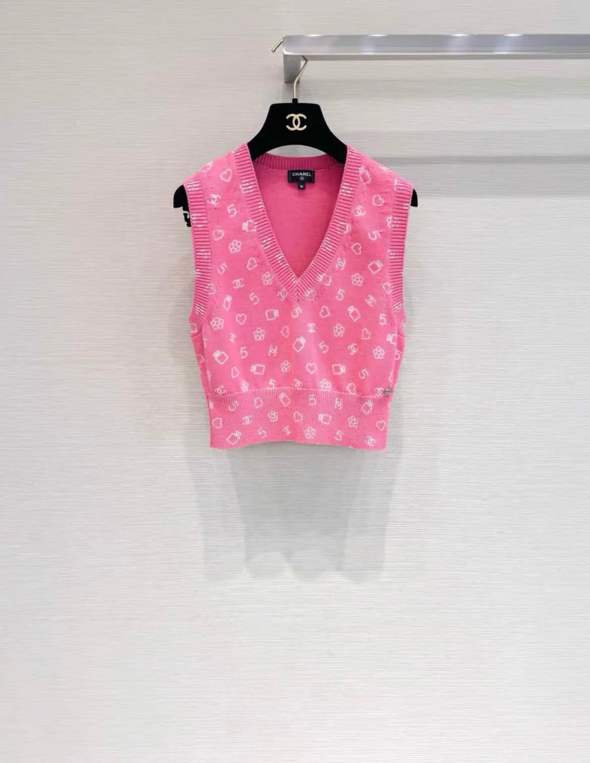 Chanel 23ss early spring love pink knitted vest size 36FR