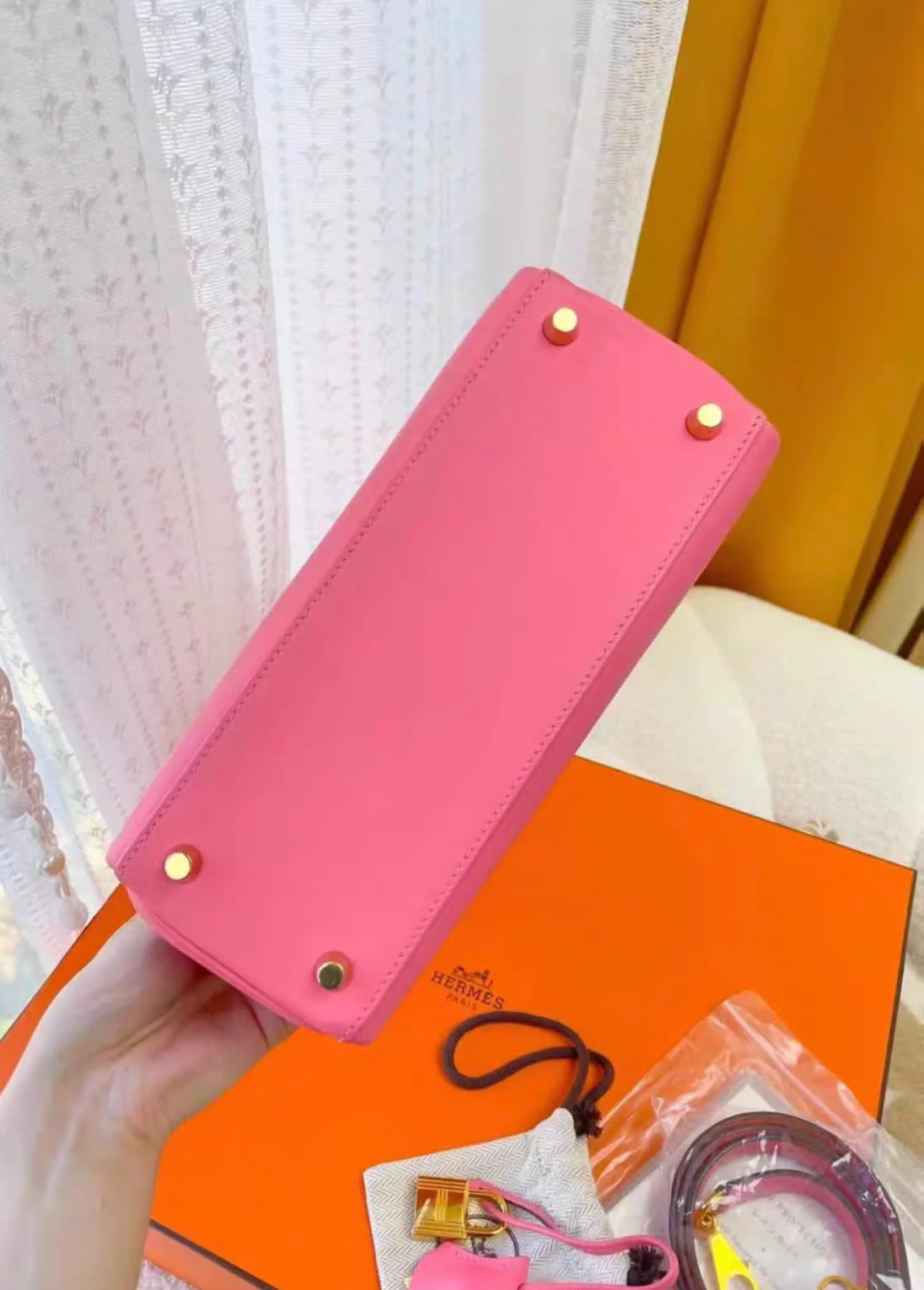 Hermes Kelly 25 pink Swift leather gold hardware - Image 3