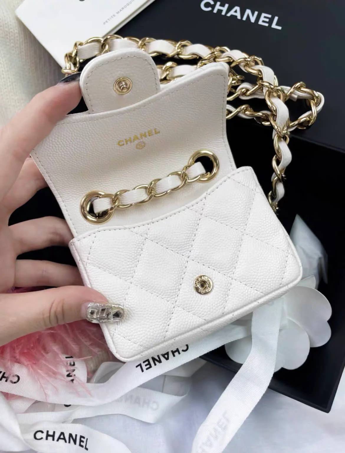 Chanel white gold lychee leather belt bag - Image 2