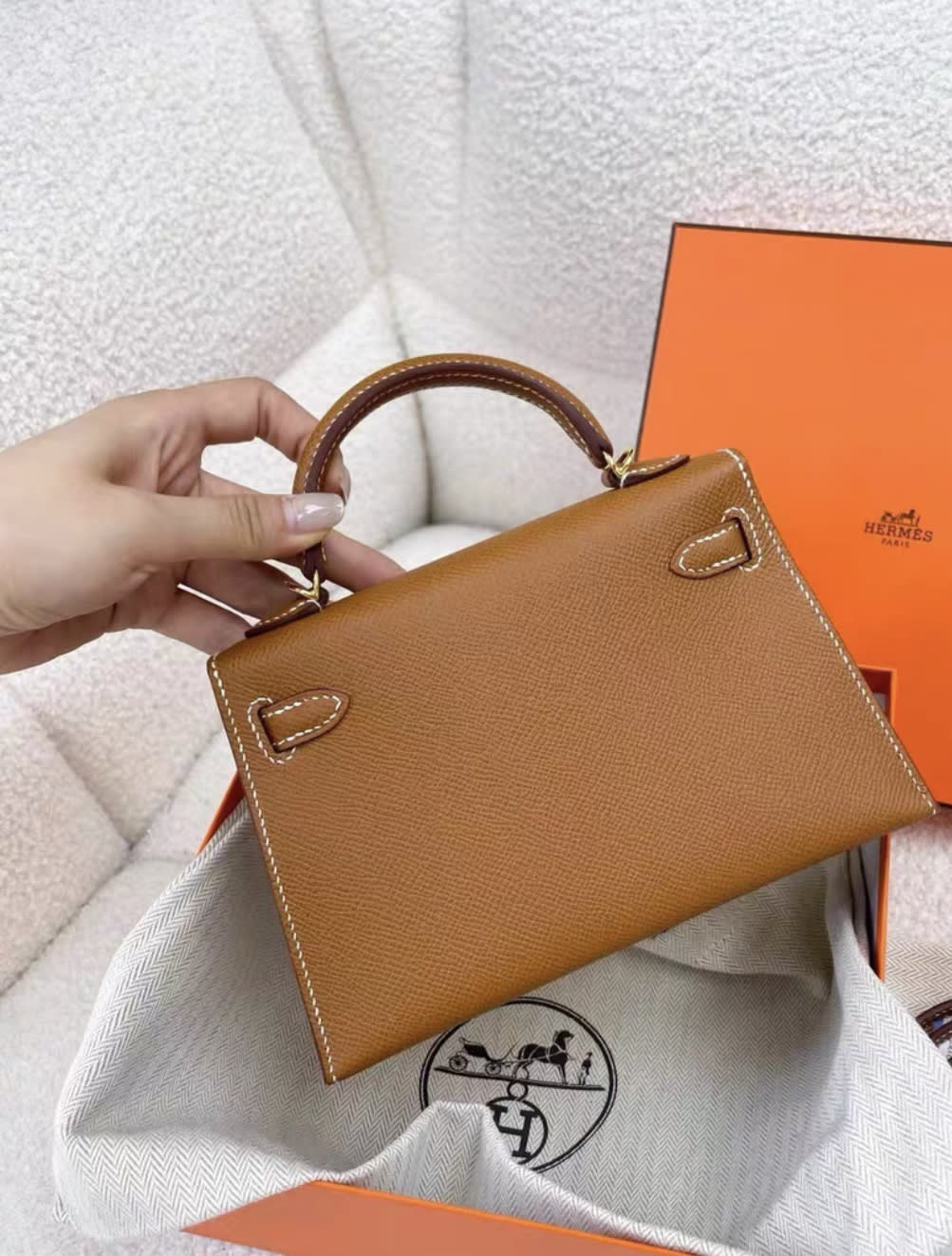 Hermes mini Kelly gold on gold hardware - Image 5