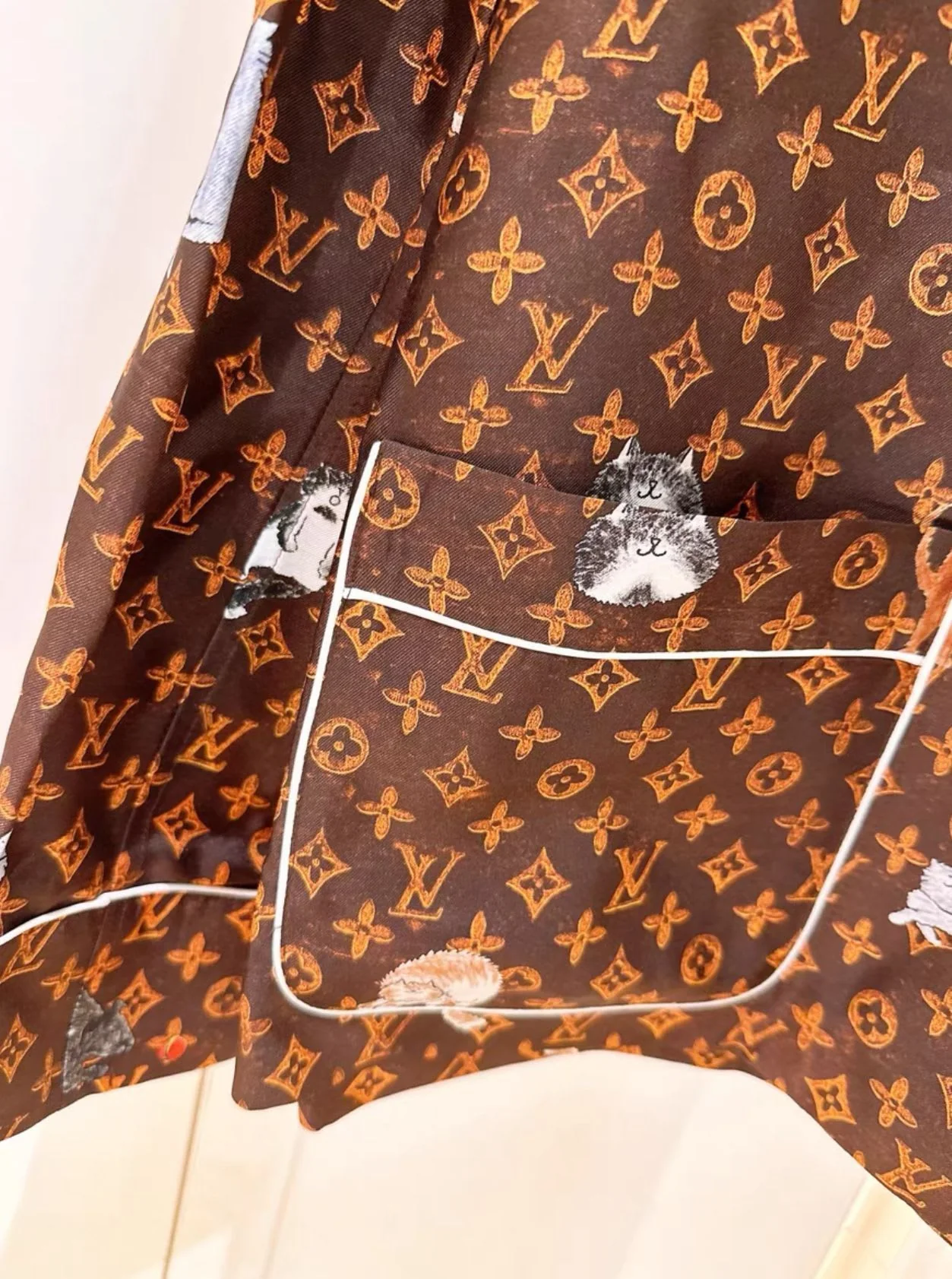 Louis Vuitton limited edition graffiti pajama shirt - Image 2