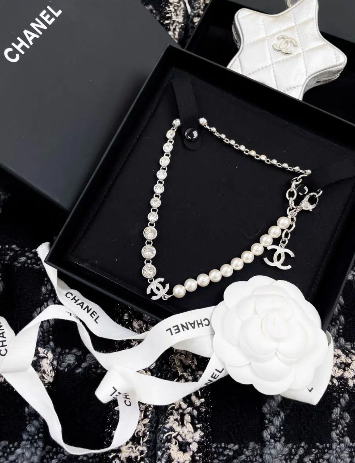 Chanel 23S silver pearl rhinestone choker necklace - Image 5