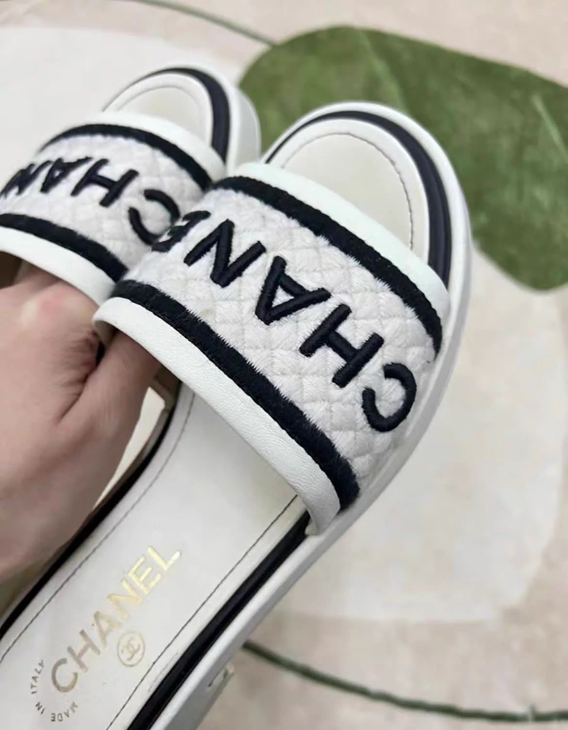 Chanel 22ss cloth white slippers 36,5 - Image 2