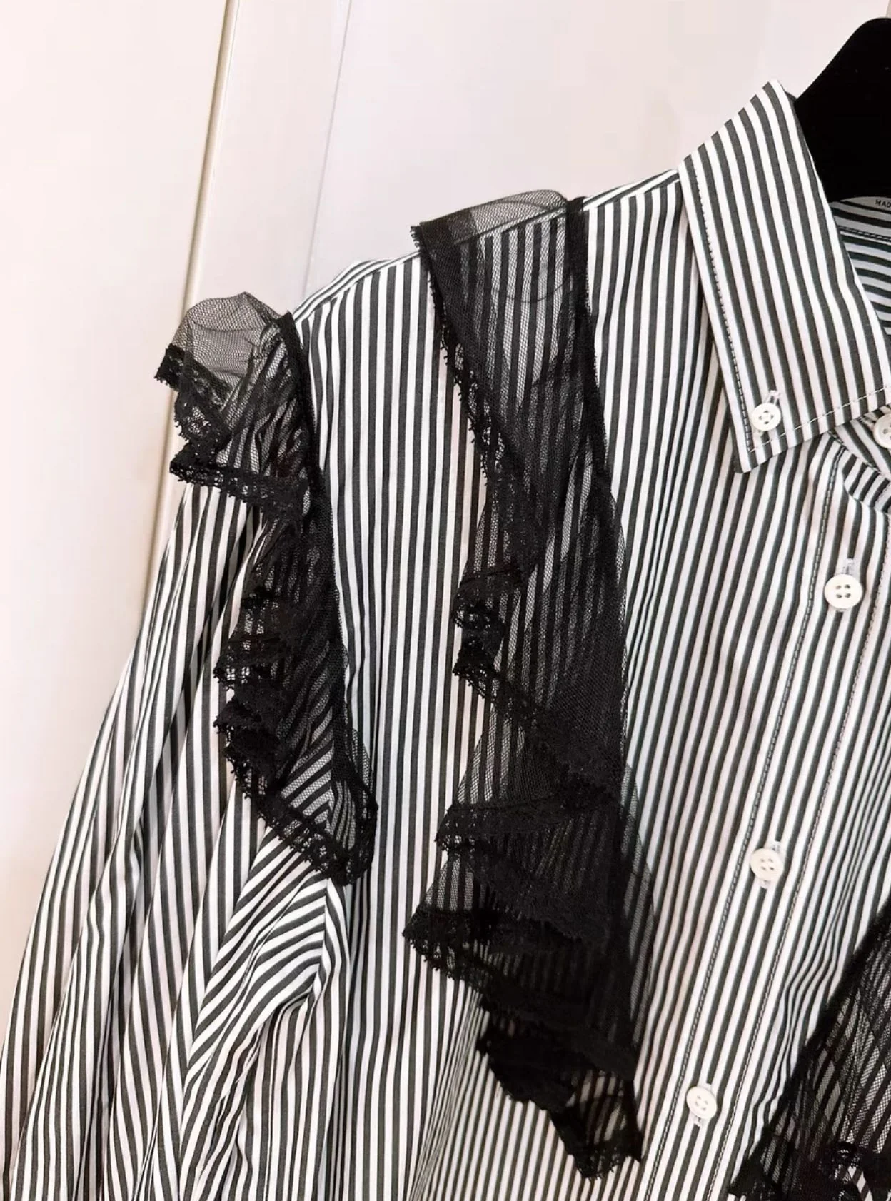 Miu Miu black and white striped lace shirt - Image 5