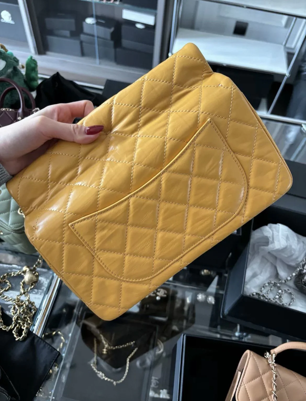 CHANEL 23A CLASSIC FLAP CLUTCH LEATHER LGHW(MICROCHIP) - Image 3