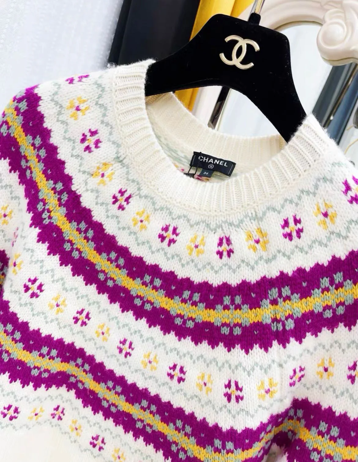 Chanel coco neige ski series colourful knitted white sweater size 36 - Image 3