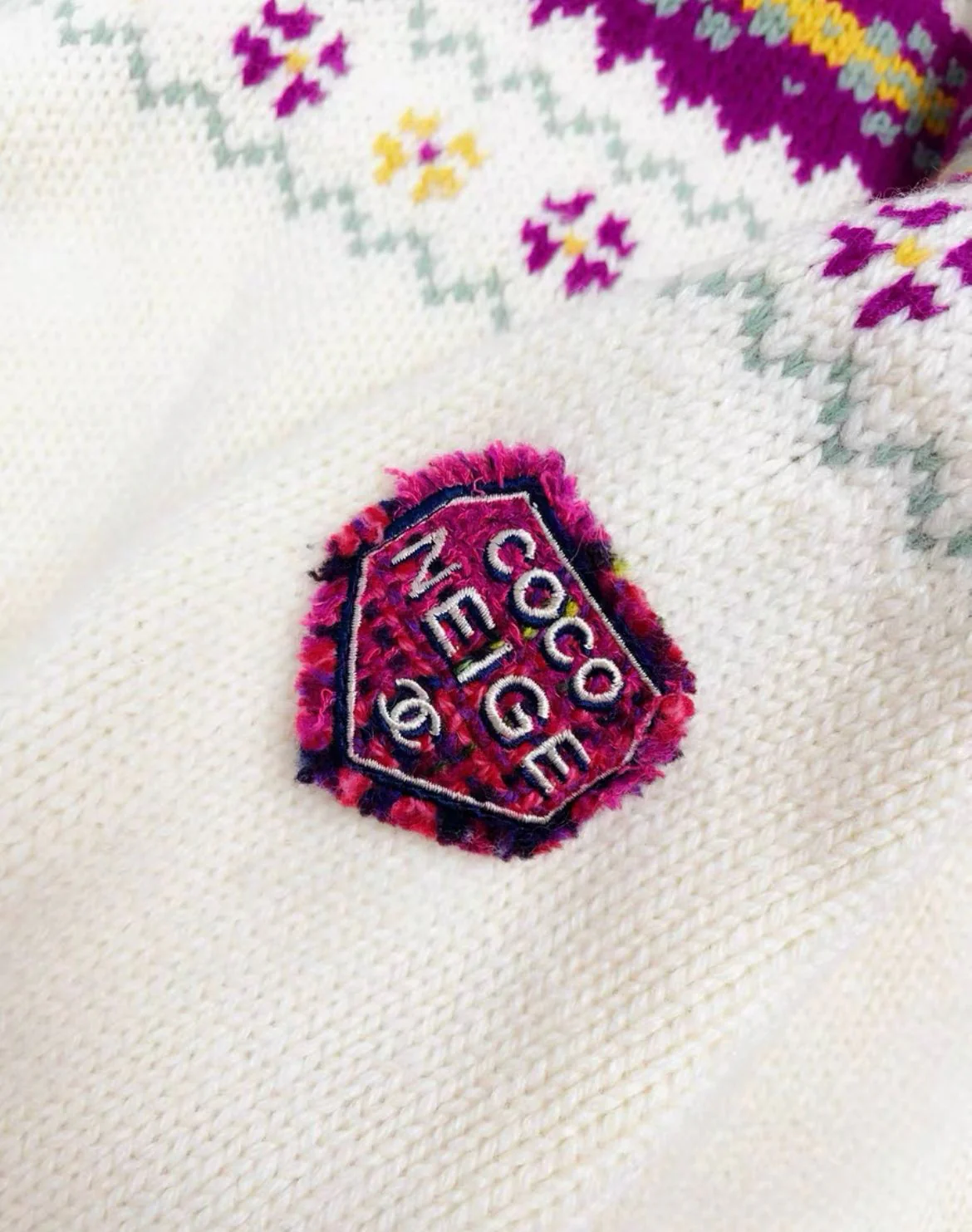 Chanel coco neige ski series colourful knitted white sweater size 36 - Image 4