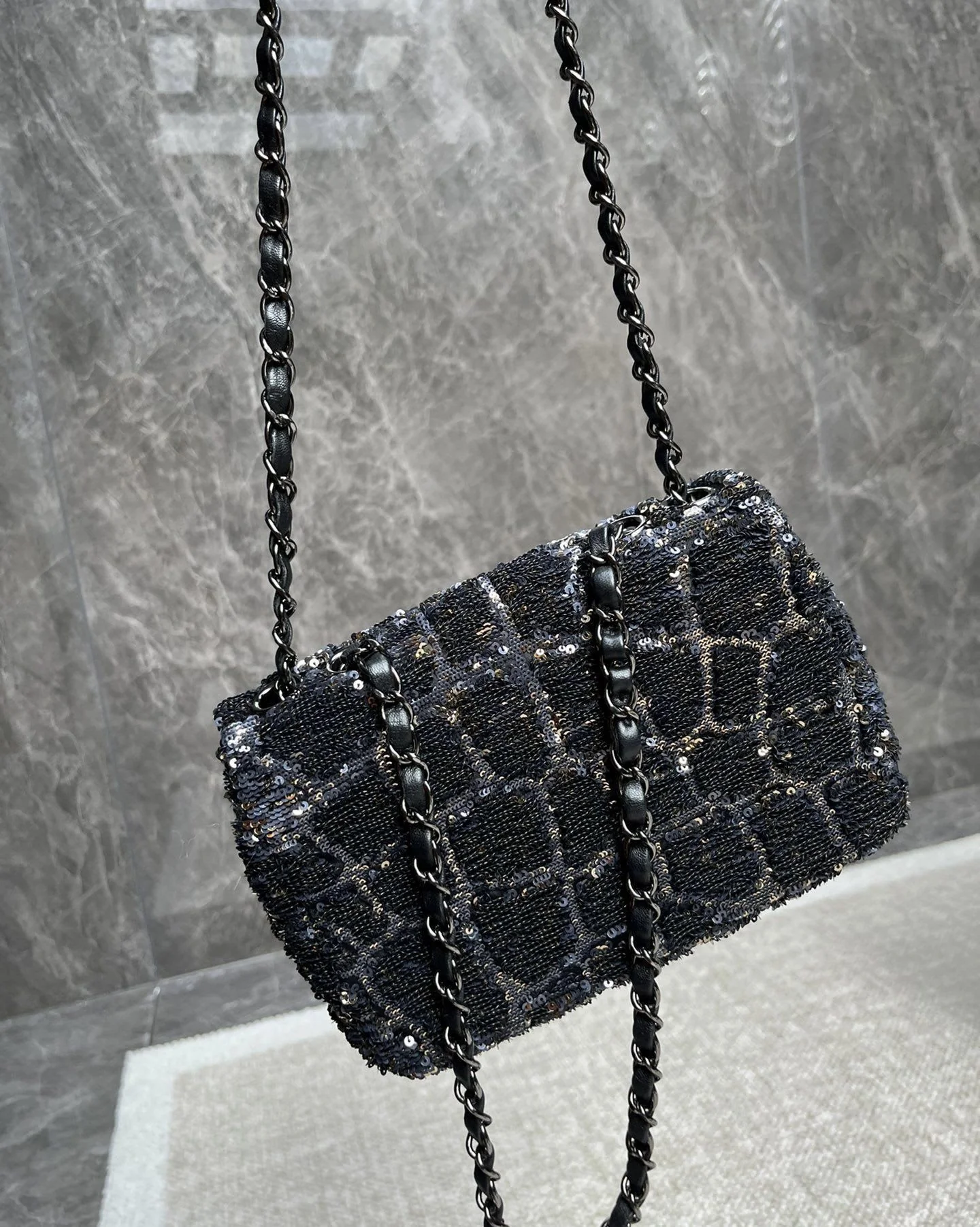 Rare Chanel galaxy - Image 2