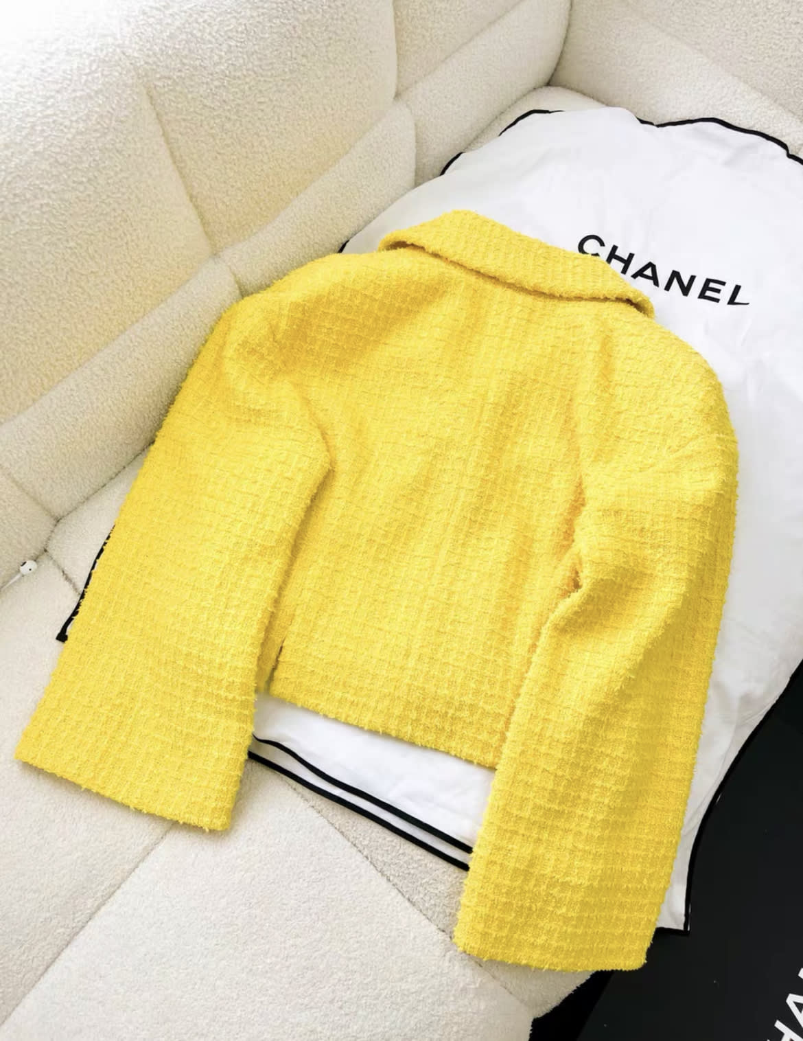 Chanel 22S yellow short jacket - Image 3