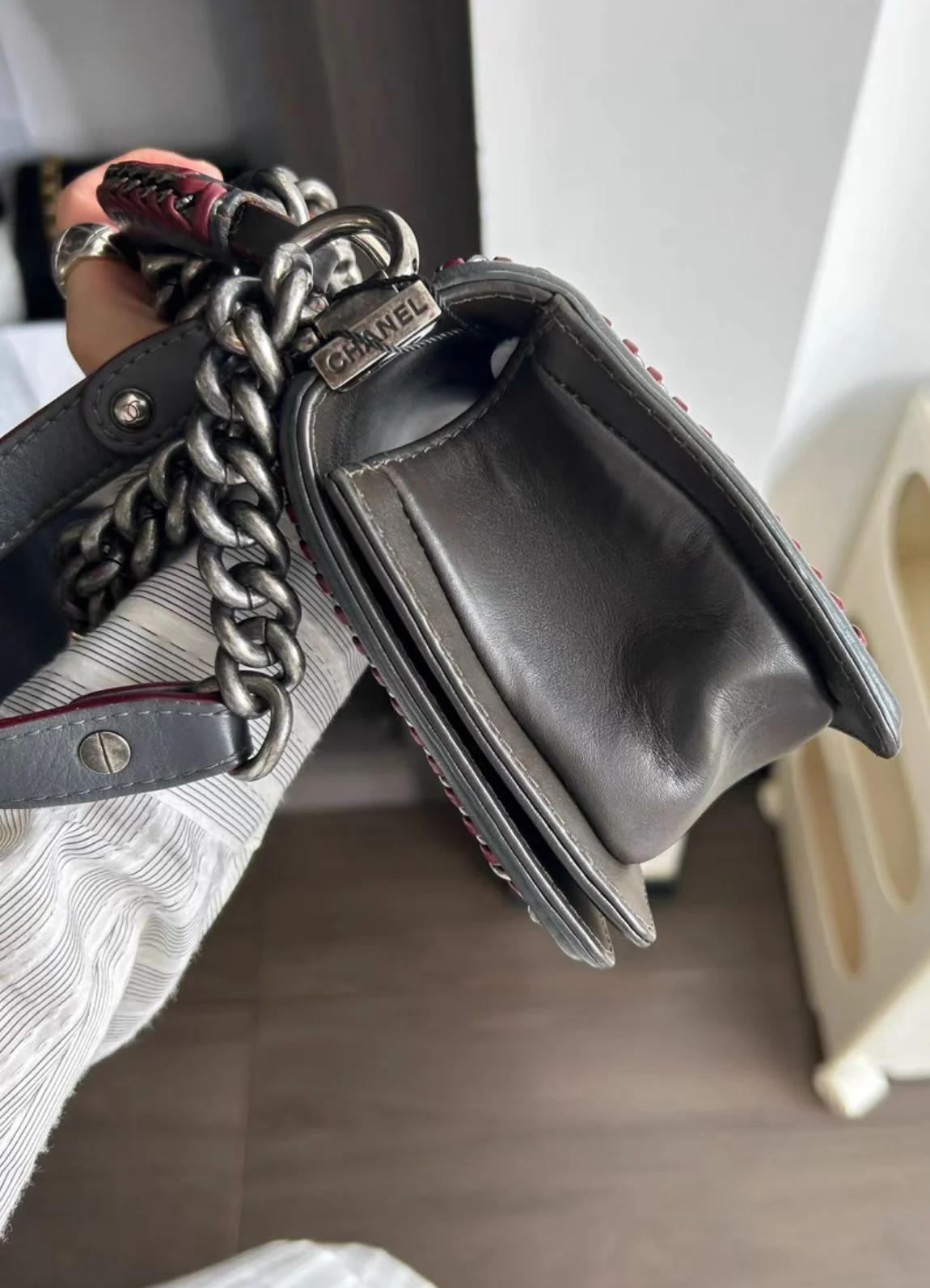CHANEL 2019 small Boy Chanel shoulder bag - Image 4