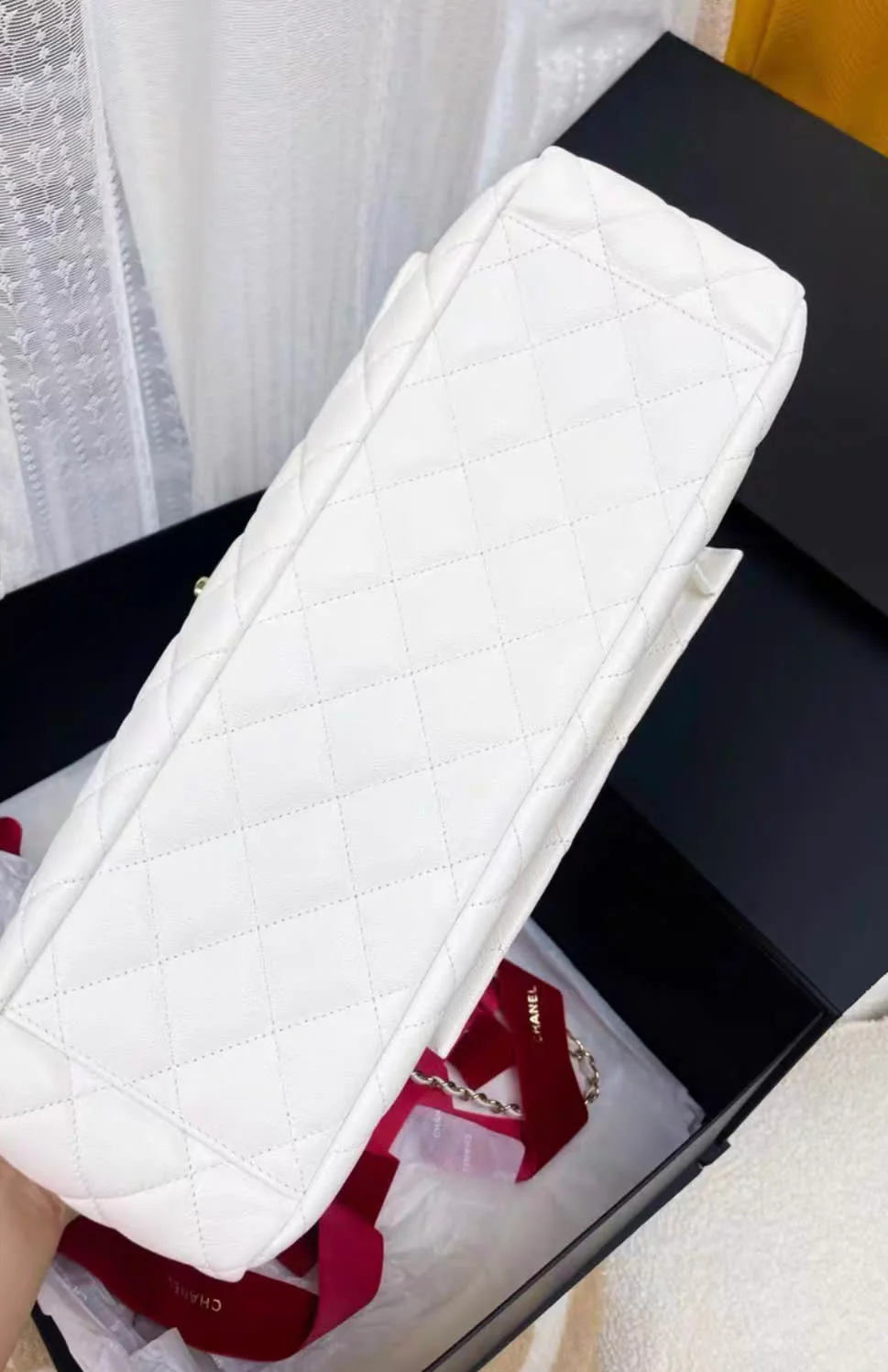 Chanel 24C white lychee leather maxi XXL airport bag cf chain bag - Image 2