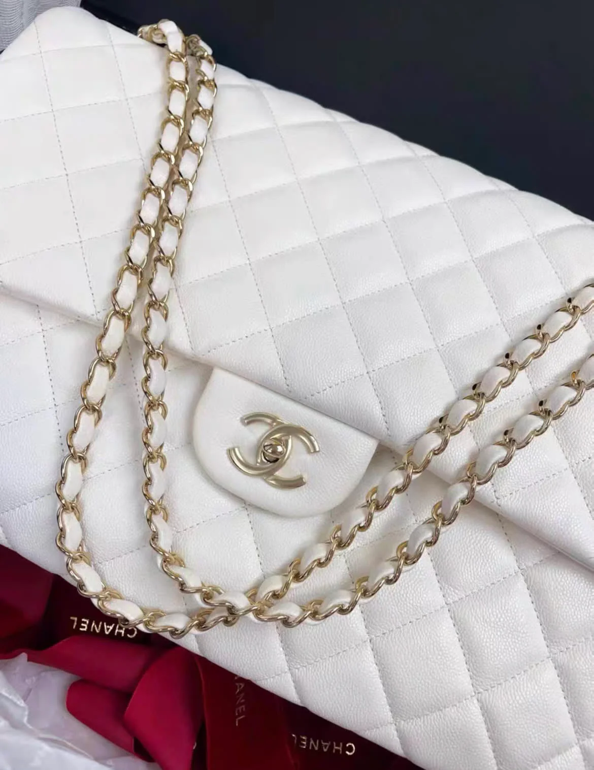 Chanel 24C white lychee leather maxi XXL airport bag cf chain bag - Image 3