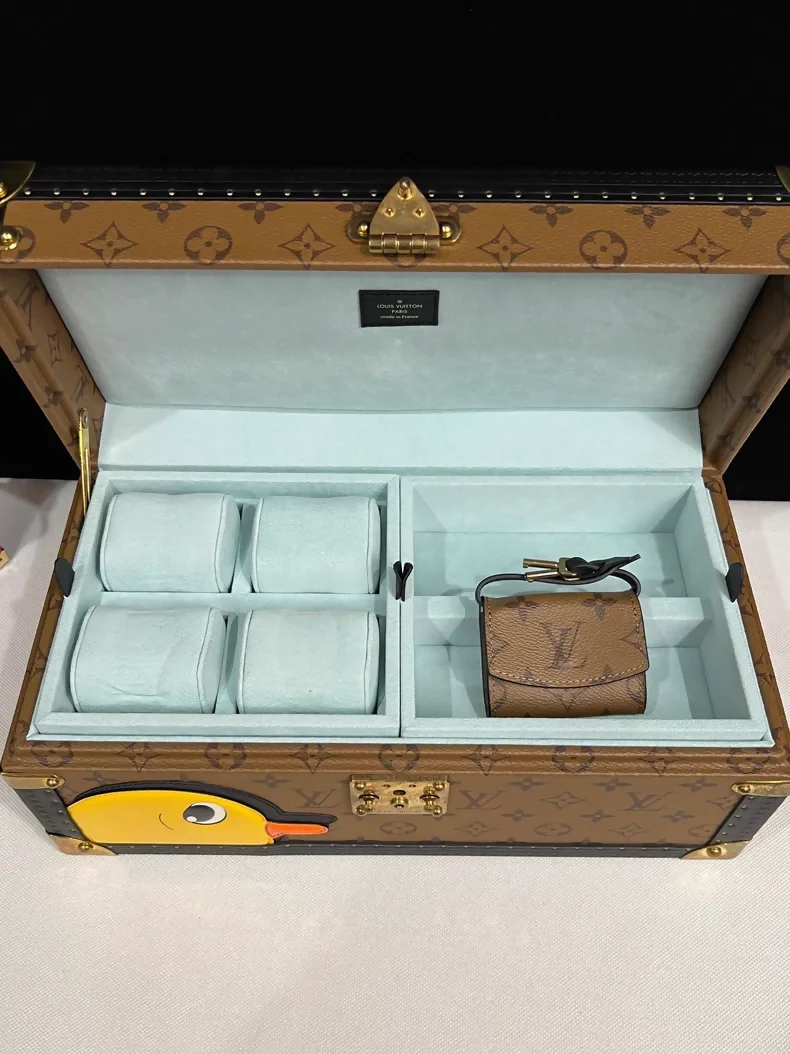 Louis Vuitton Coffret Accessoires Duck - Image 6