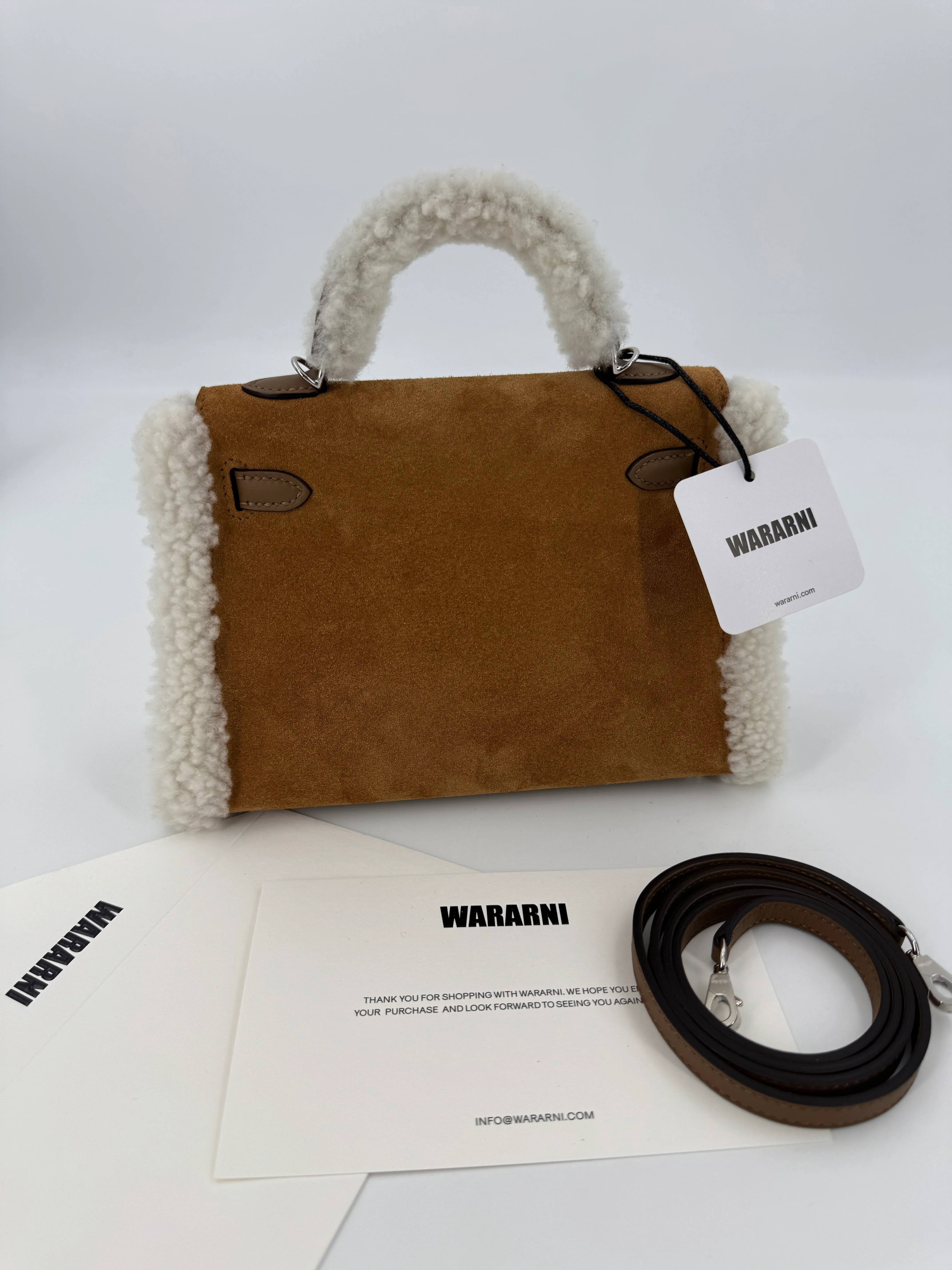 Hermès Teddy Mini Kelly 20 Chamois Grizzly, Alezan Swift and Ecru Mouton Shearling Palladium Hardware - Image 2