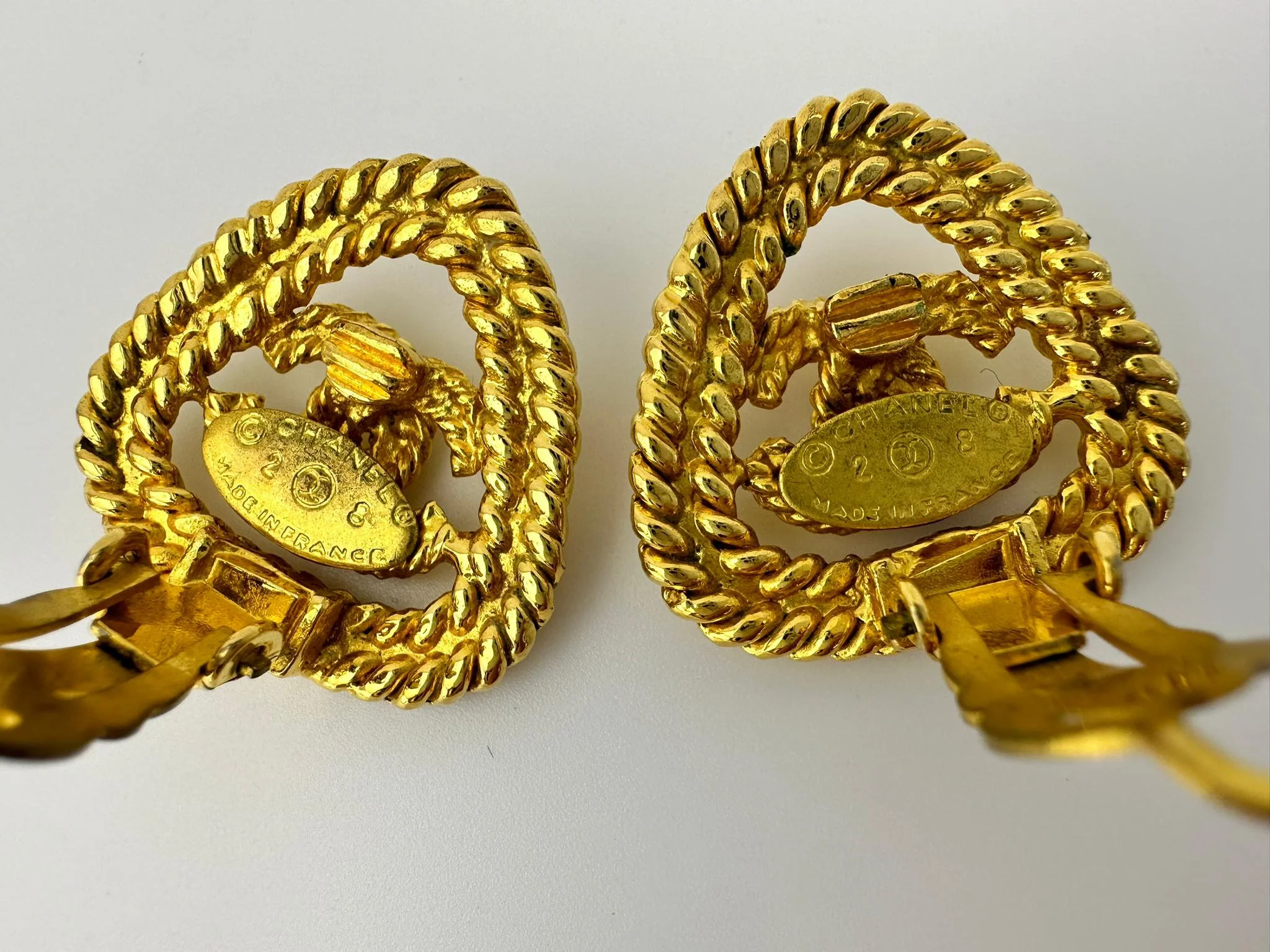 1991 Chanel Vintage Triangular Gold Plated Earrings - Image 6