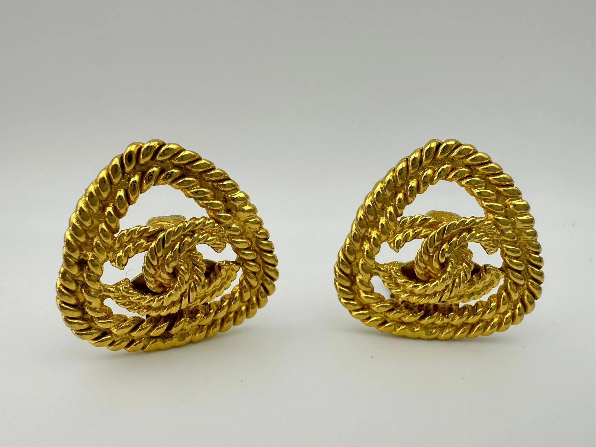 1991 Chanel Vintage Triangular Gold Plated Earrings - Image 7