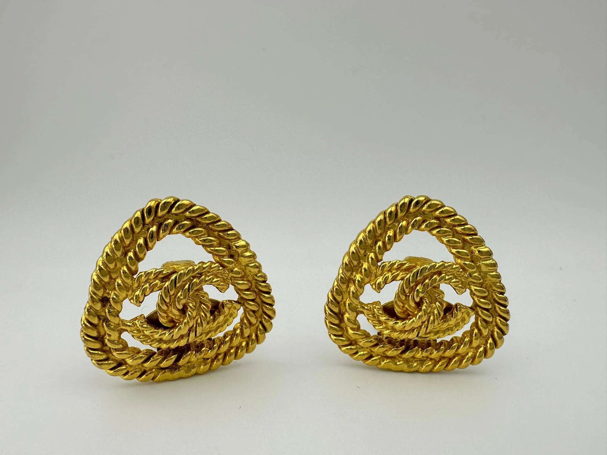 1991 Chanel Vintage Triangular Gold Plated Earrings - Image 8