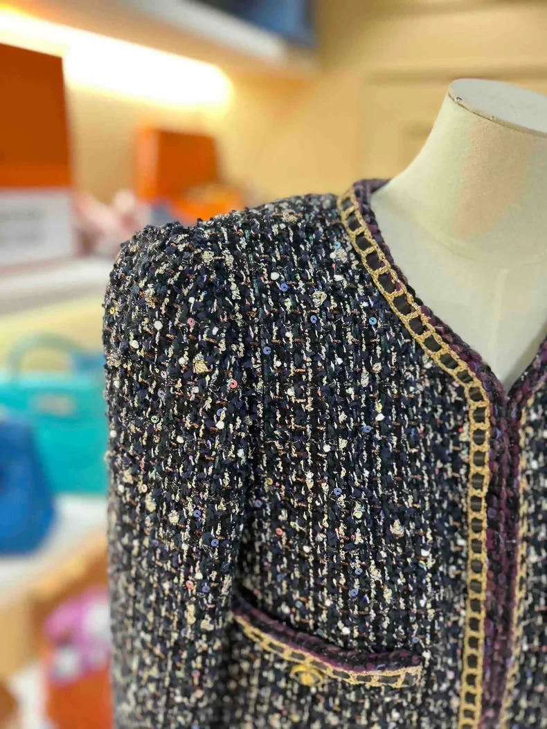 Chanel 21A  Blue tweed gold chain Jacket - Image 3