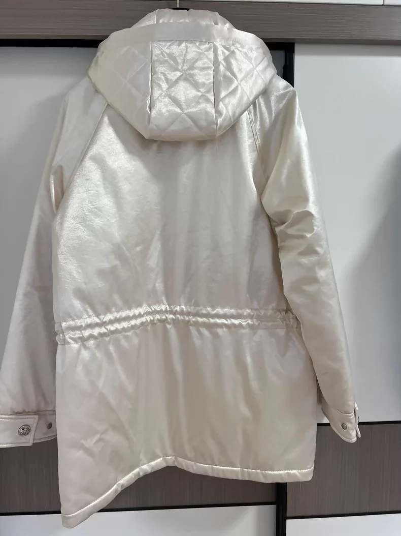 Chanel 23N off-white silk cotton-padded jacket - Image 4