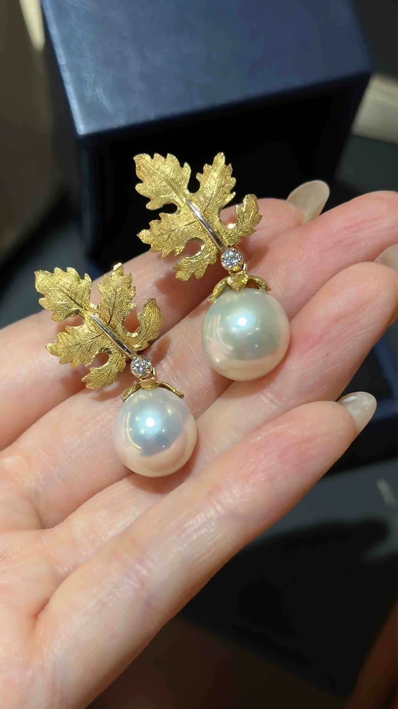 Vintage Mario Buccellati Golden Leaf Pearl Earrings - Image 2