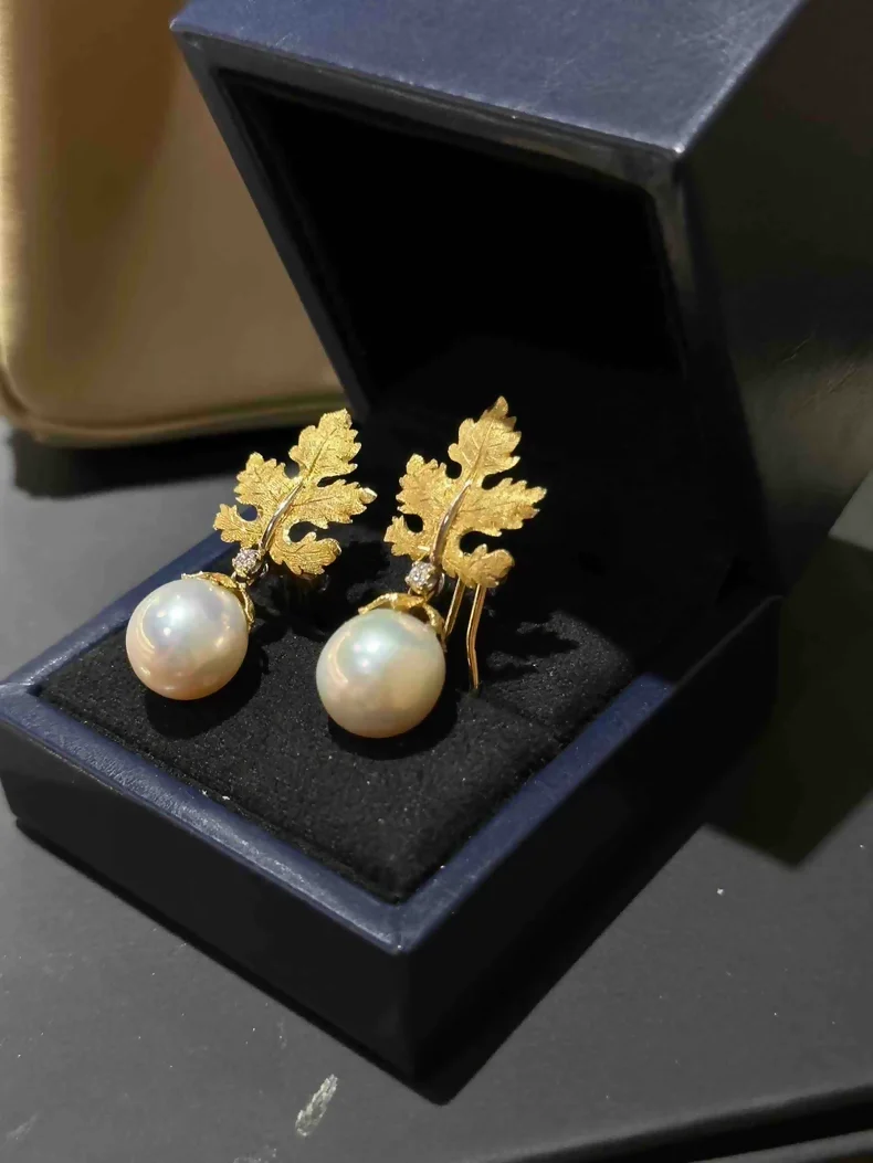 Vintage Mario Buccellati Golden Leaf Pearl Earrings - Image 3