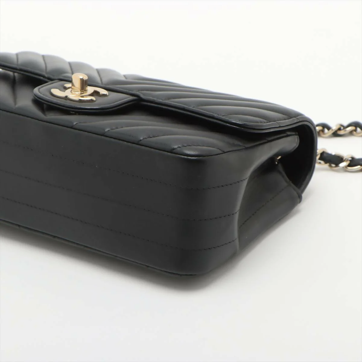 Chanel Black Lambskin Chevron Quilted Big Mini Rectangular Flap Bag - Image 3