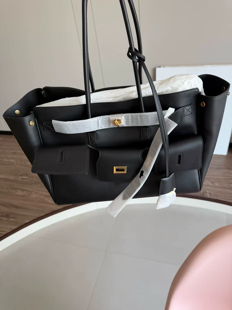 BALENCIAGA Bel Air black and gold tote bag with multiple pockets, medium size - Image 3