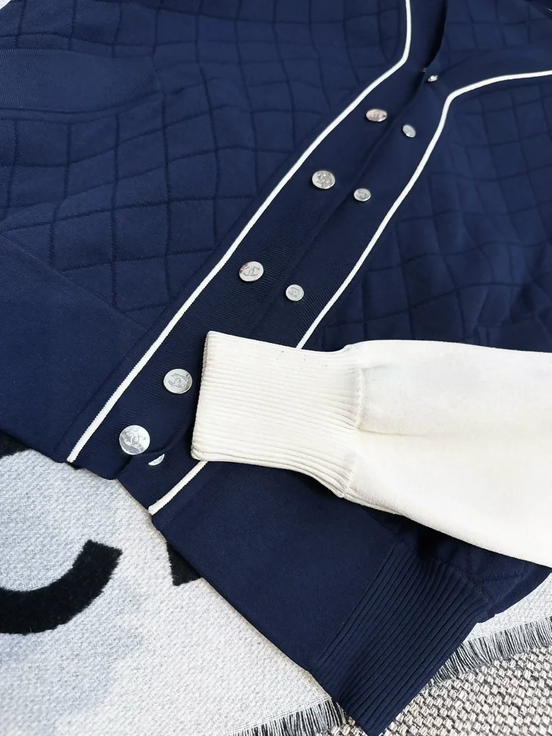 Chanel blue white jacket - Image 3