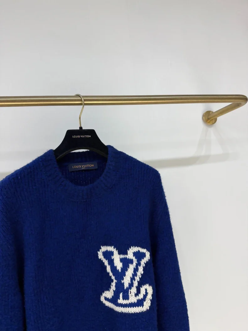 Louis Vuitton Blue shearling sweater - Image 2