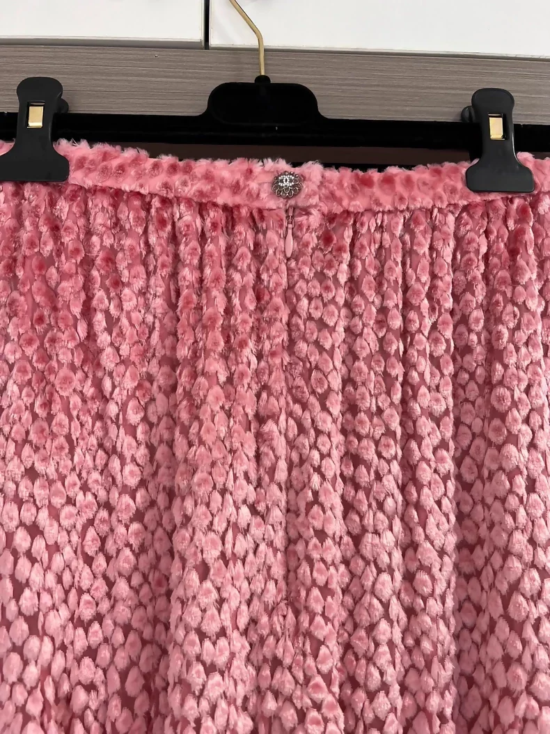 Chanel 23K pink skirt - Image 4