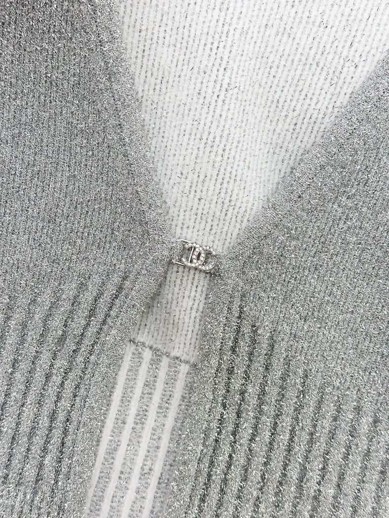 Chanel 22A silver cardigan - Image 2