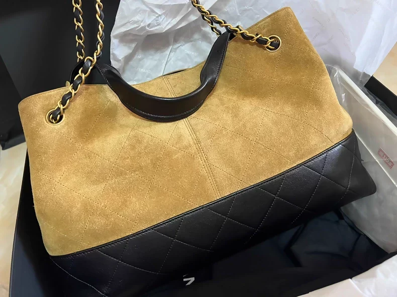 Chanel 25A suede bag, large size, - Image 2