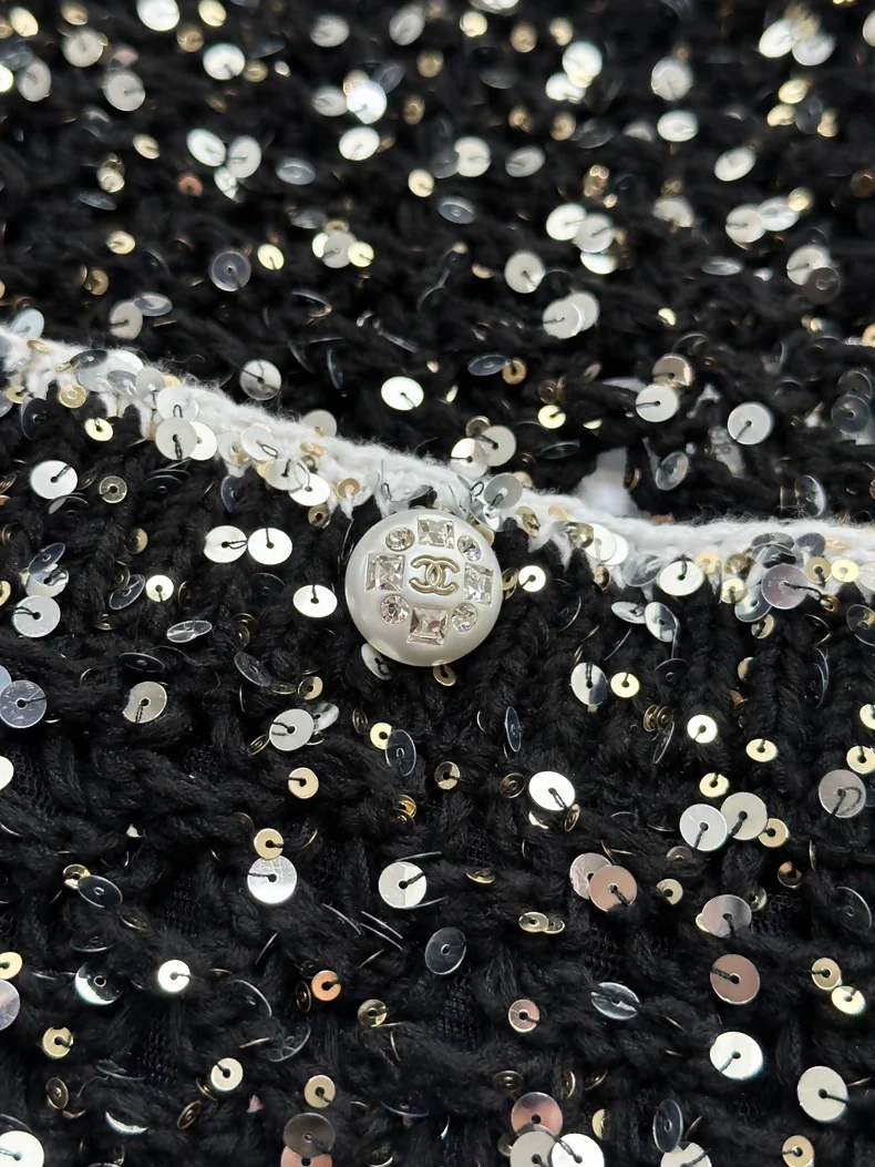 Chanel 23SS black sequinned cardigan, - Image 3