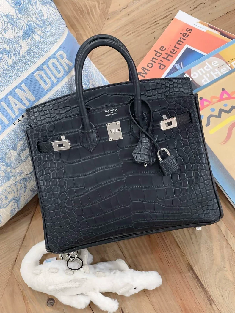 Hermès Birkin 25 black matte alligator leather palladium hardware - Image 2