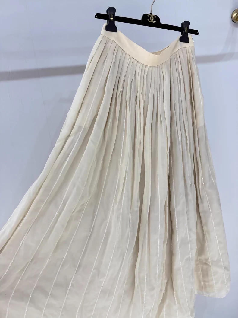 Brunello Cucinelli exquisite sequined multi-layered tulle skirt - Image 3