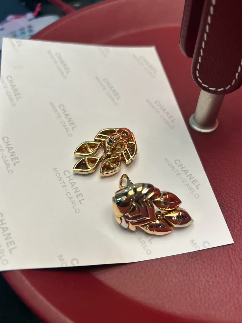 bvlgari Antique Fish Collection Tricolor Gold Earrings - Image 3