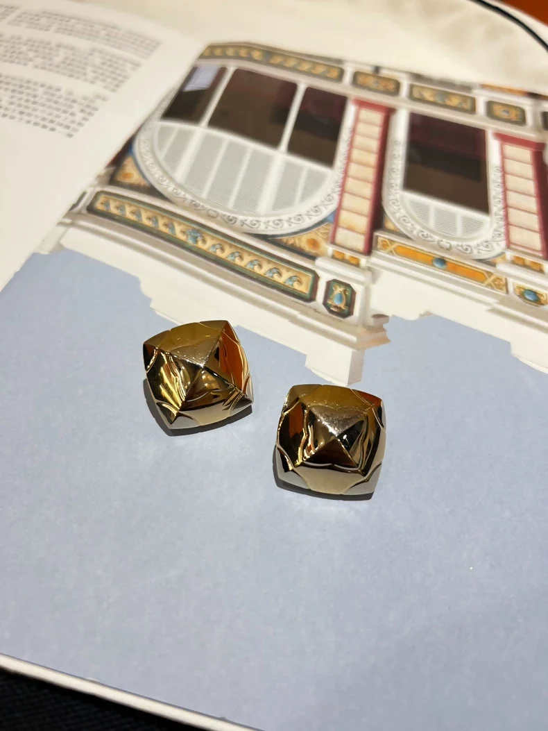 Bvlgari Antique Pyramid Two-Tone Gold Earrings - Image 3