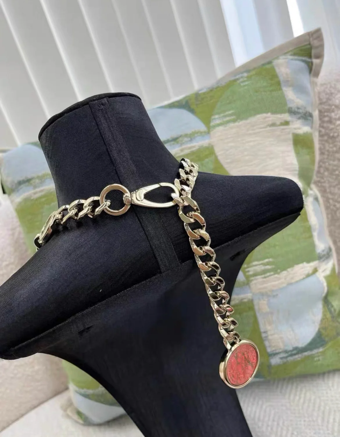 Bvlgari Multicolor Glass Embellished Chain Link Necklace - Image 4