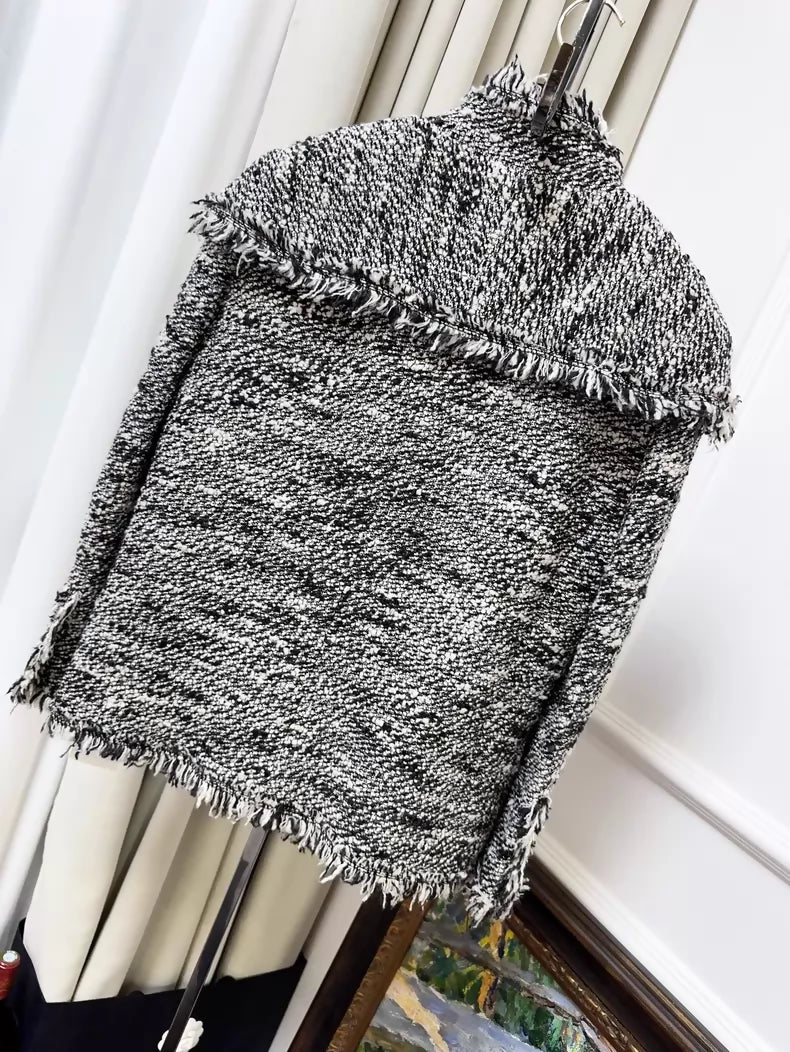 Chanel 04A black and white tweed jacket - Image 2