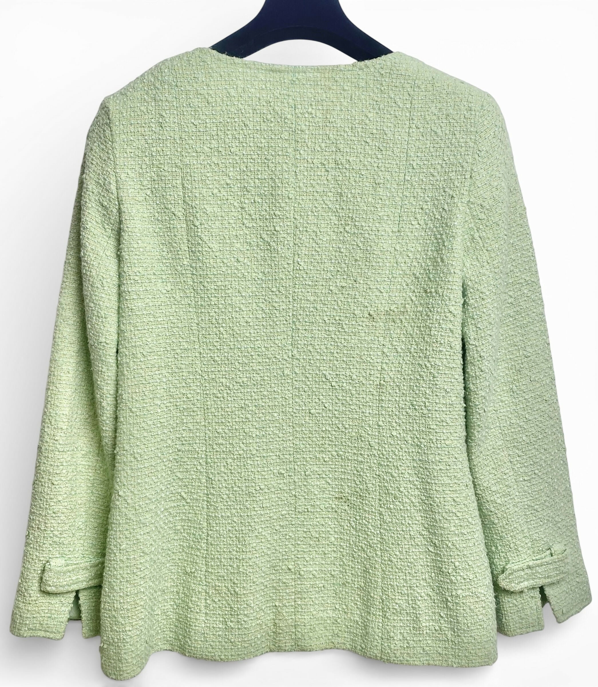 Chanel 04C Mint Green Tweed Boucle Zippered Appliqués Jacket FR 42 - Image 9