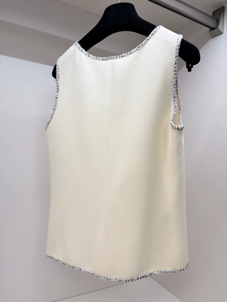 Chanel 05 ecru silk top - Image 3