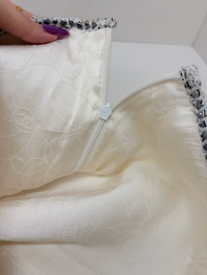 Chanel 05 ecru silk top - Image 6