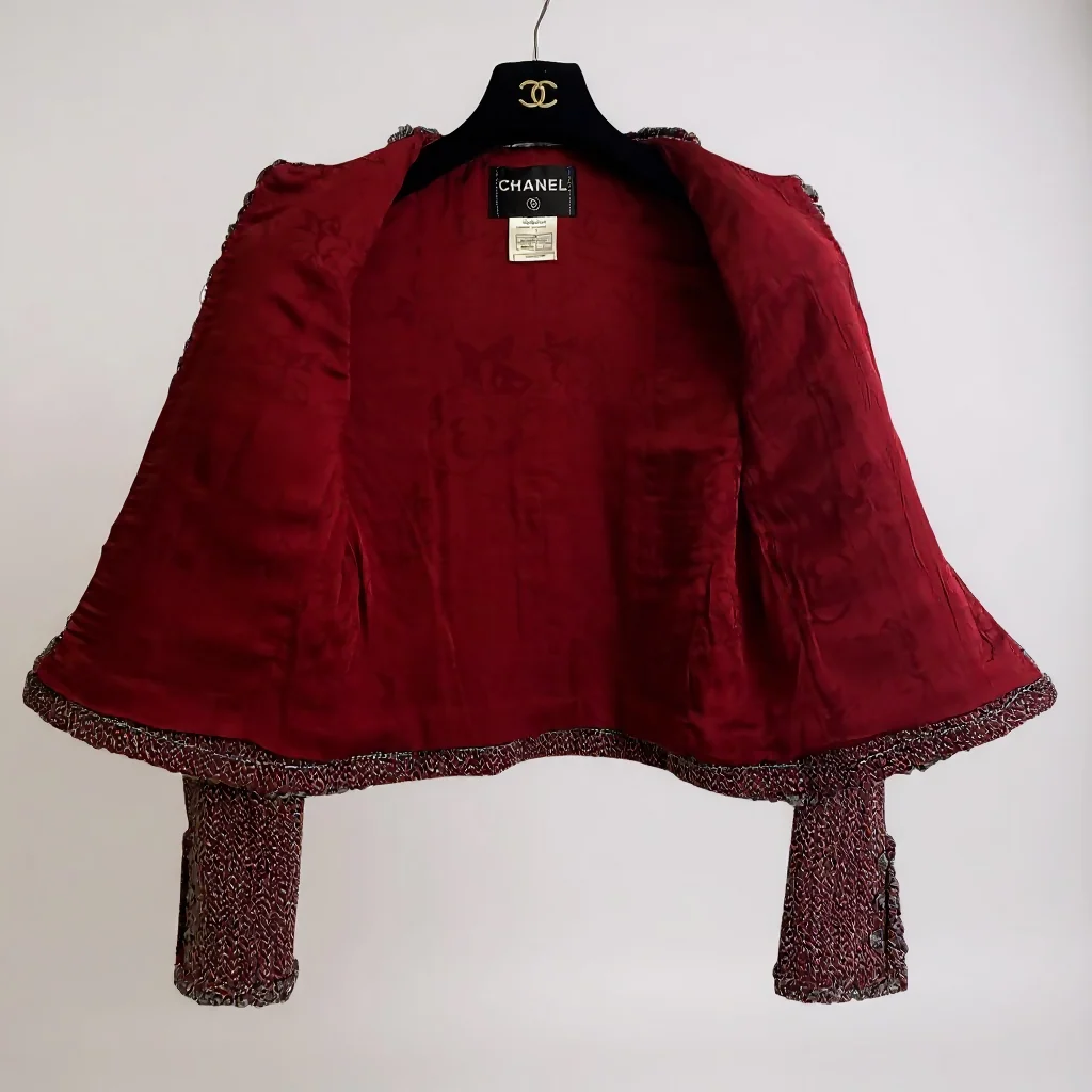 CHANEL 08A BURGUNDY GREY BRAIDED TRIM TWEED JACKET BLAZER FR 38 - Image 9